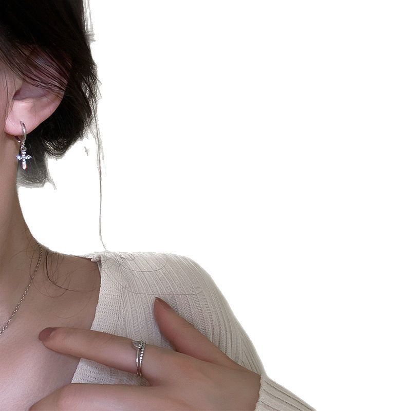 925 silver needle asymmetrical diamond-encrusted cross stud earrings